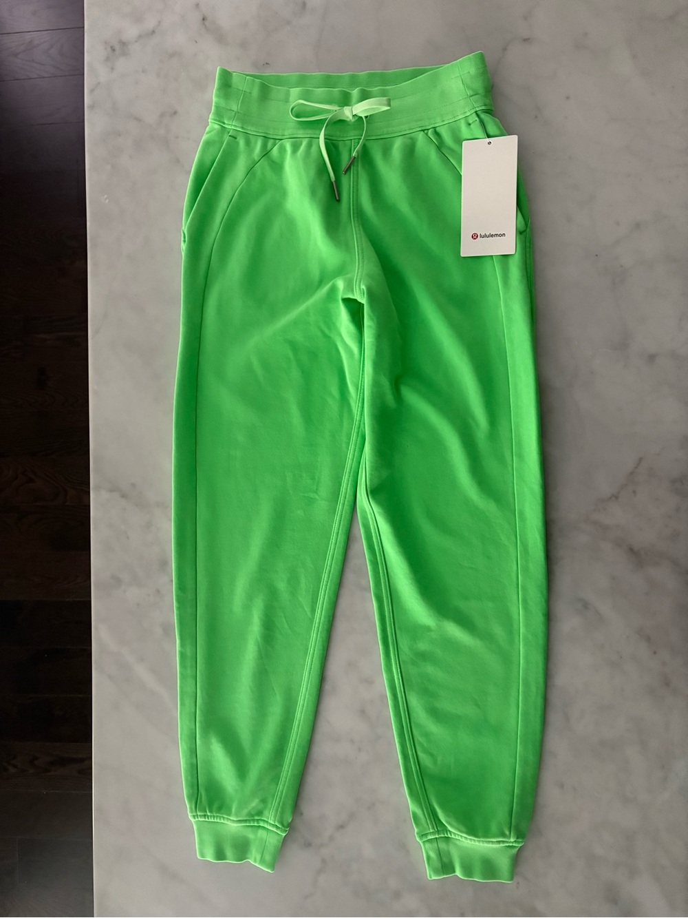 Lululemon Scuba HR Joggers -  Neon Wash - Green Fleece - Size 4 - NWT
